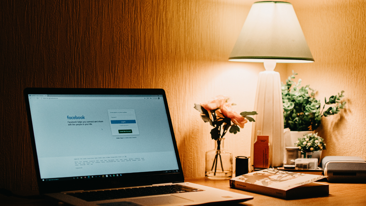 “Como Entrar no Facebook sem Erros (Site e App) – Guia Completo 2025”